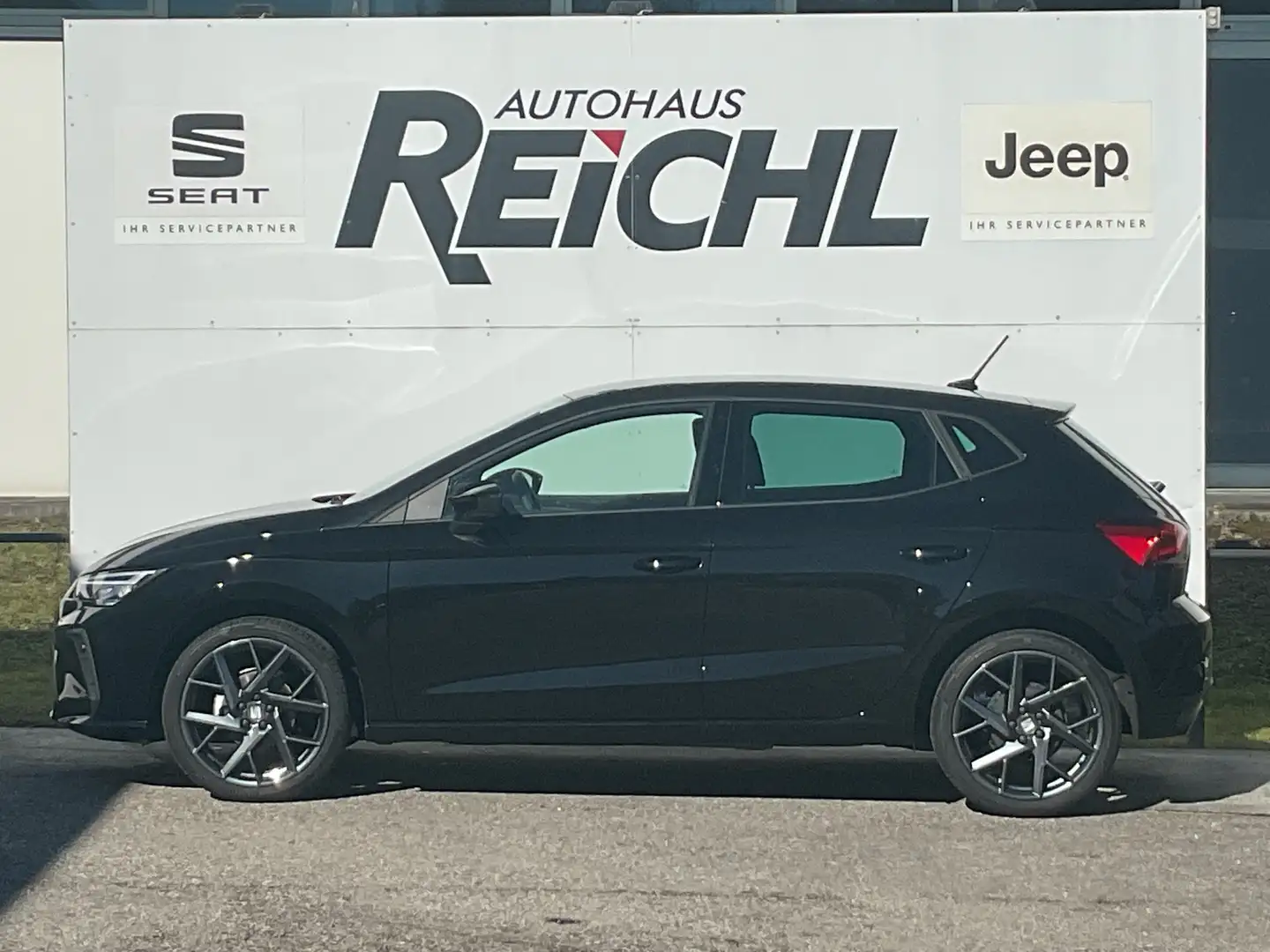 SEAT Ibiza Ibiza 1,0 TSI Style-Ed. 18" Alu - ACC - 10 J Gar. Schwarz - 1