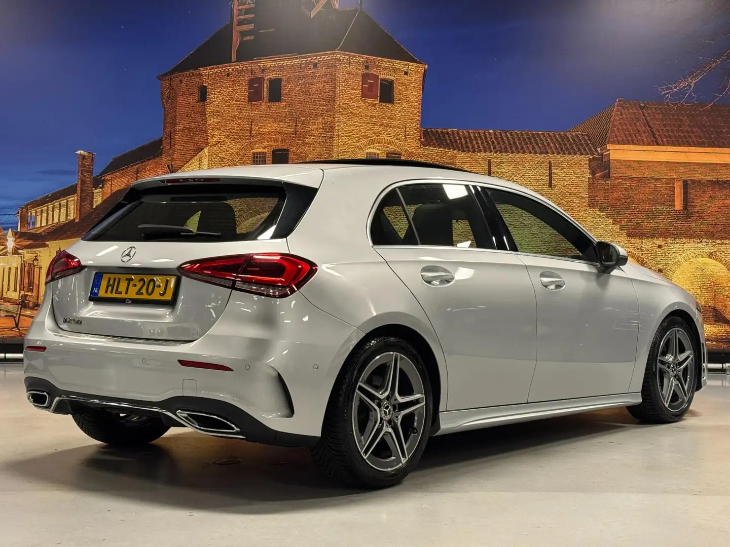Mercedes-Benz A 250 AMG Prestige Aut Panodak Widescreen Gris - 2