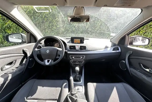 Renault Megane view 9
