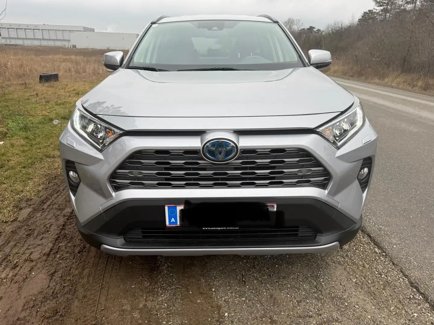 Toyota RAV 4 RAV4 2,5 Hybrid Active AWD Active Silber - 2