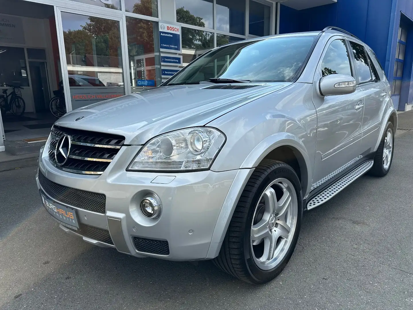 Mercedes-Benz ML 320 CDI AMG/4M/XENON/LEDER/1HD/3,5T/AIRMATIC Silber - 1