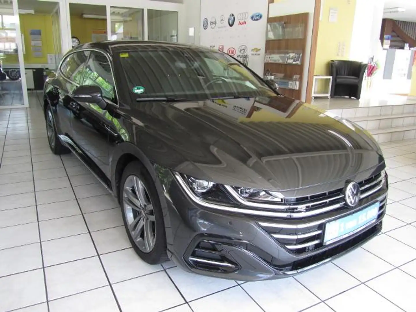 Volkswagen Arteon Shooting Brake 2.0 TDI R-Line (EURO 6d) Grijs - 2