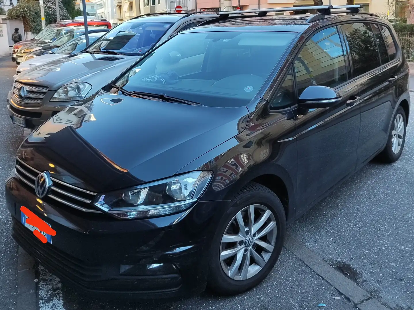 Volkswagen Touran Touran III 2017 1.6 tdi Business 115cv dsg Nero - 2