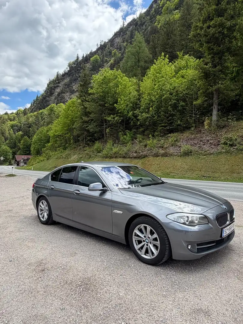 BMW 530 Luxury Edition - 1