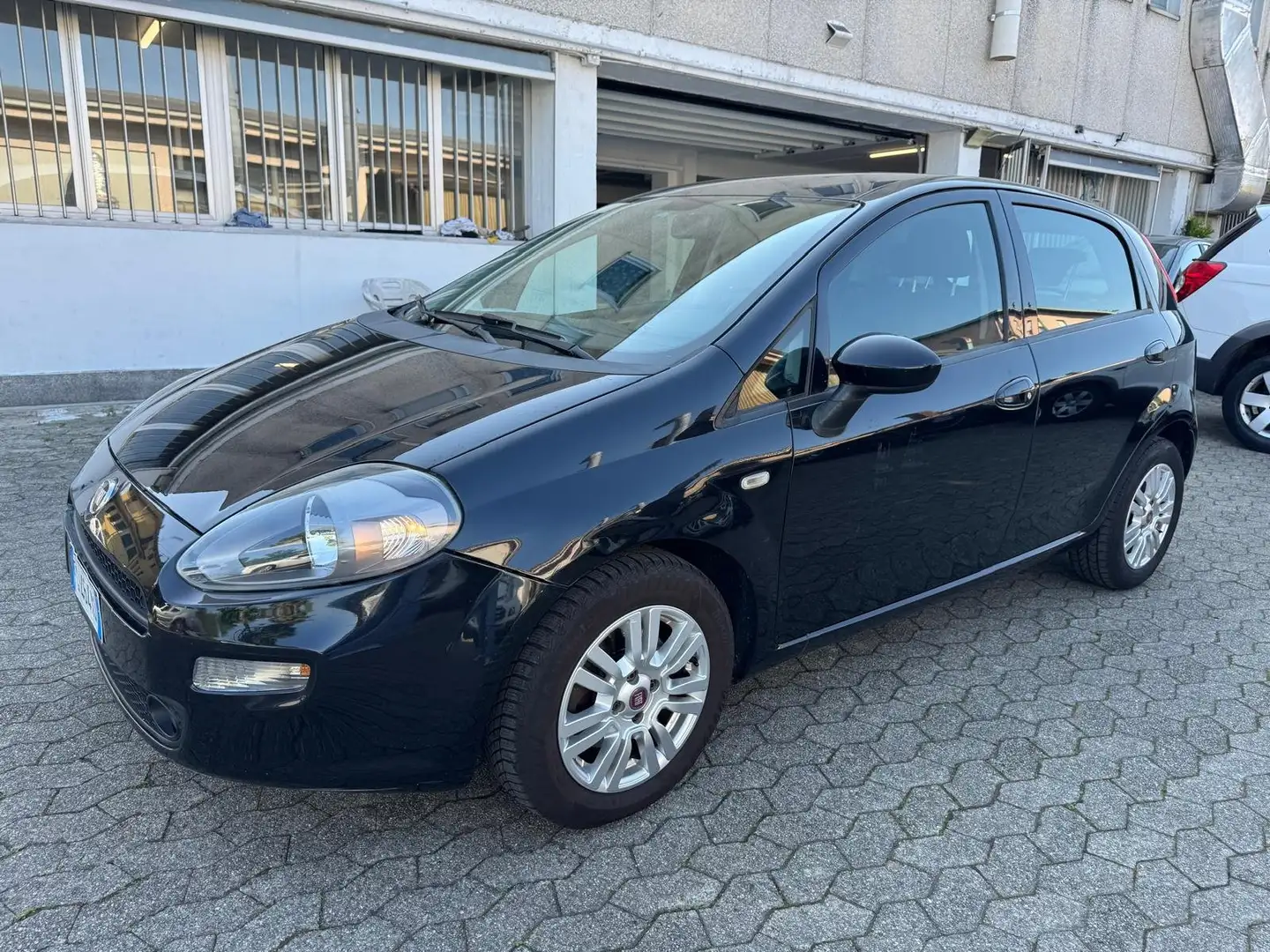 Fiat Punto 1.3 MJT 95CV Lounge*EURO6B*NEOPATENTATI - 1