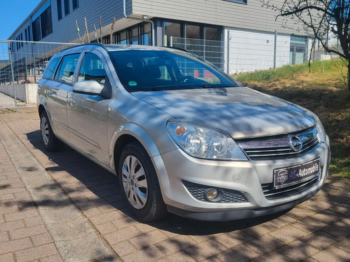 Opel Astra H 1.6  Caravan Edition*Tüv Neu* Silber - 1