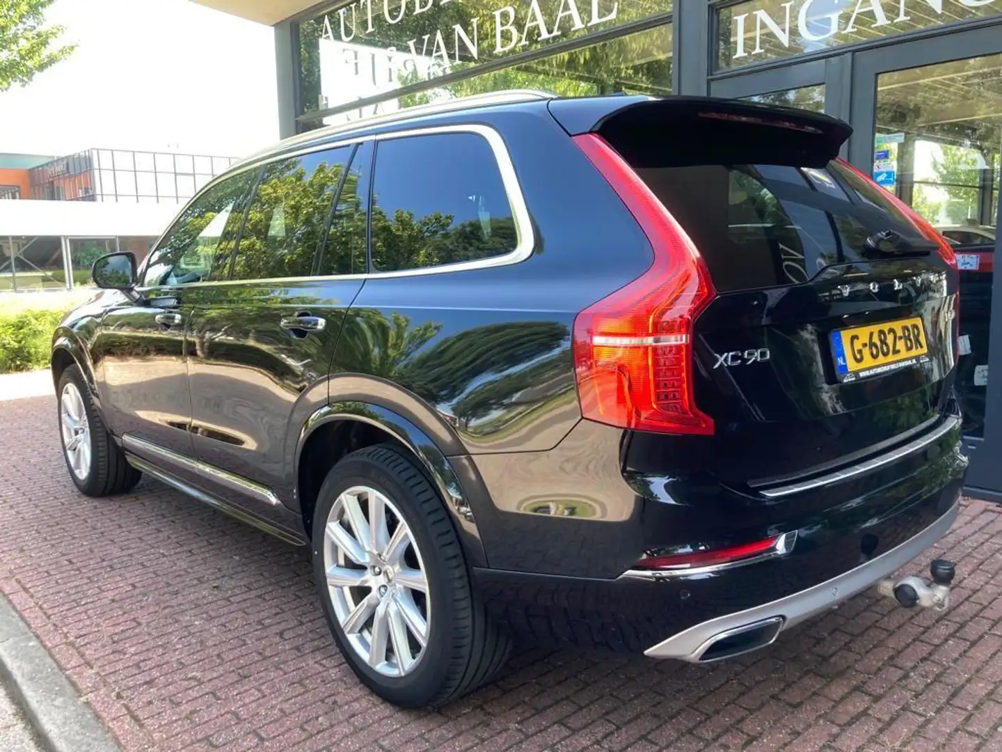 Volvo XC90 2.0 D5 AWD Inscription 81Dkm / Full Options/Trekh. Zwart - 2