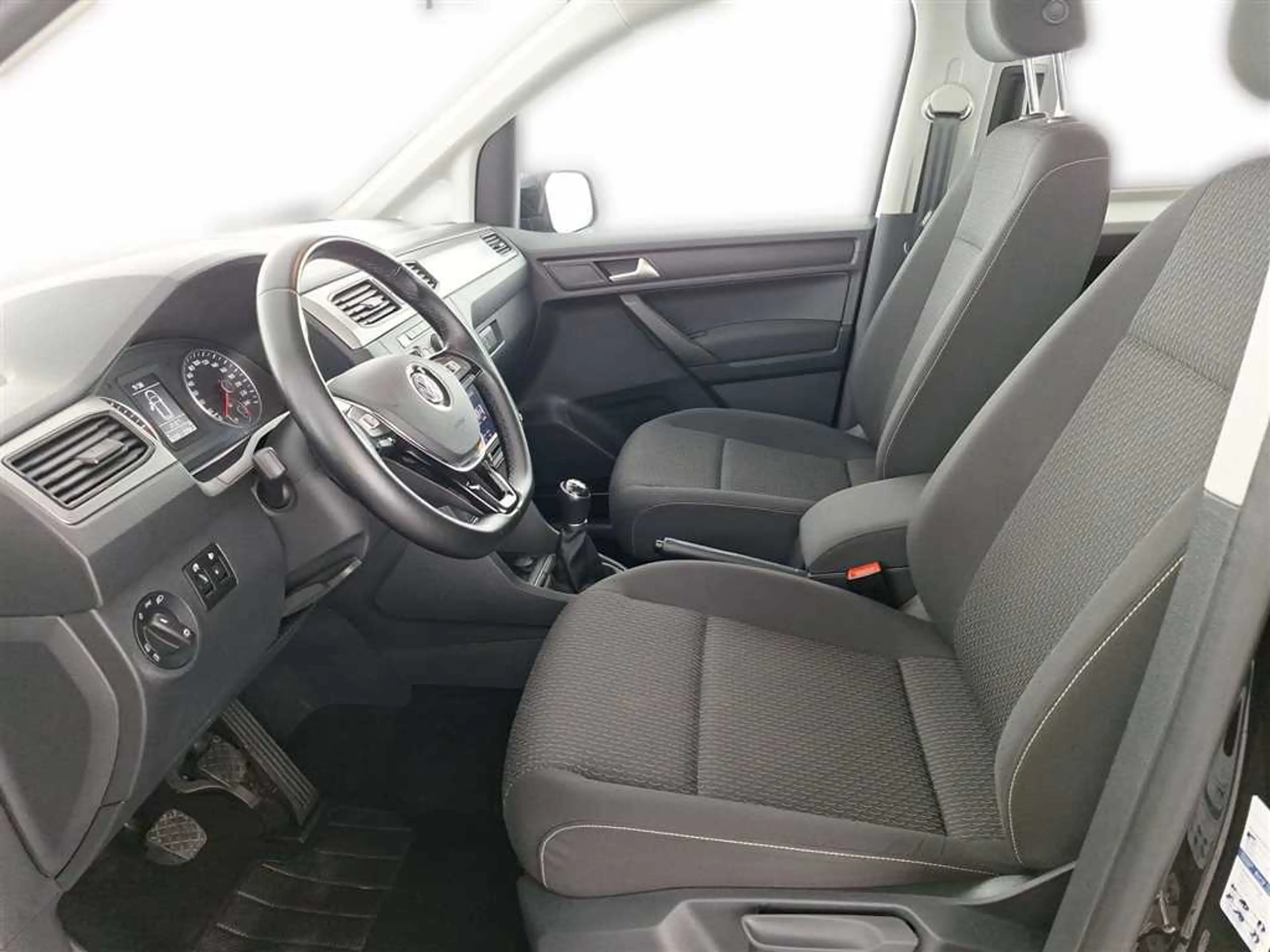 Volkswagen Caddy Trendline 2.0 TDI 4MOTION — photo 8