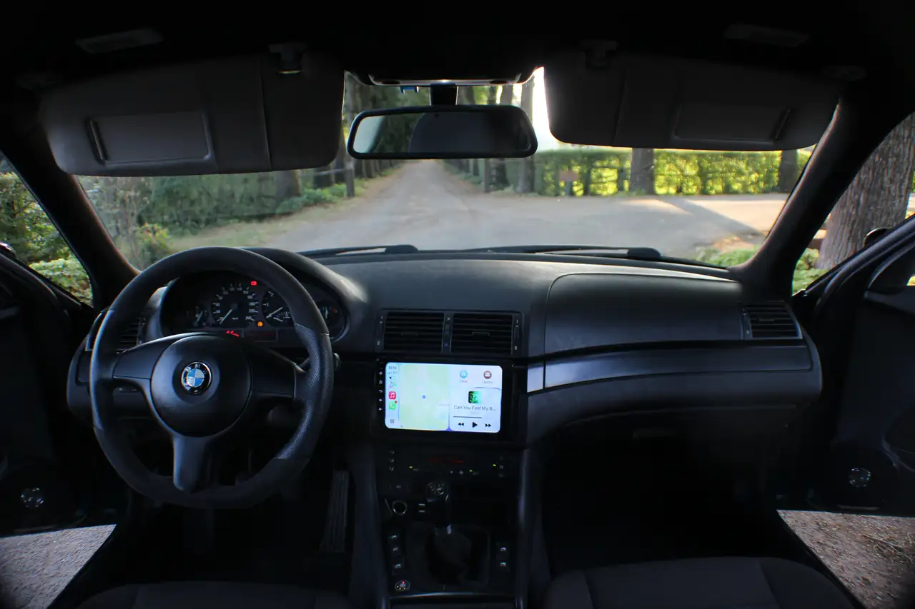 BMW 318i Touring, foto 12