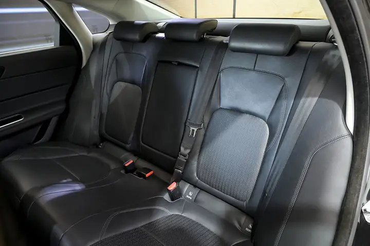 Jaguar XF 2.0 Diesel Prestige 2017, foto 17