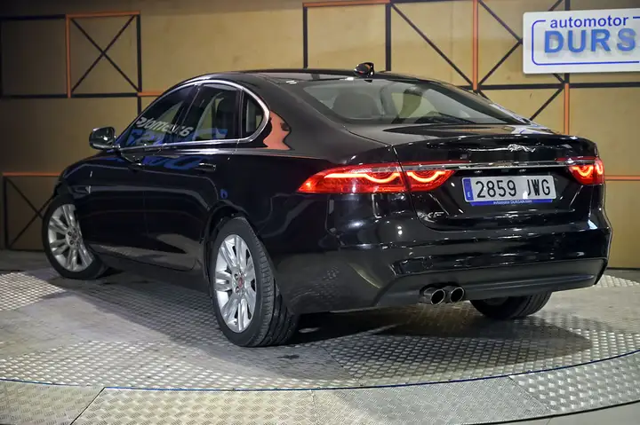Jaguar XF 2.0 Diesel Prestige 2017, foto 4