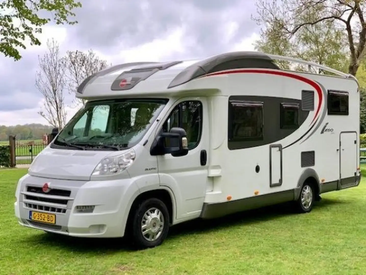 Bürstner Ixeo Camper Plus 726 6 pers Alko AMC Wit - 1