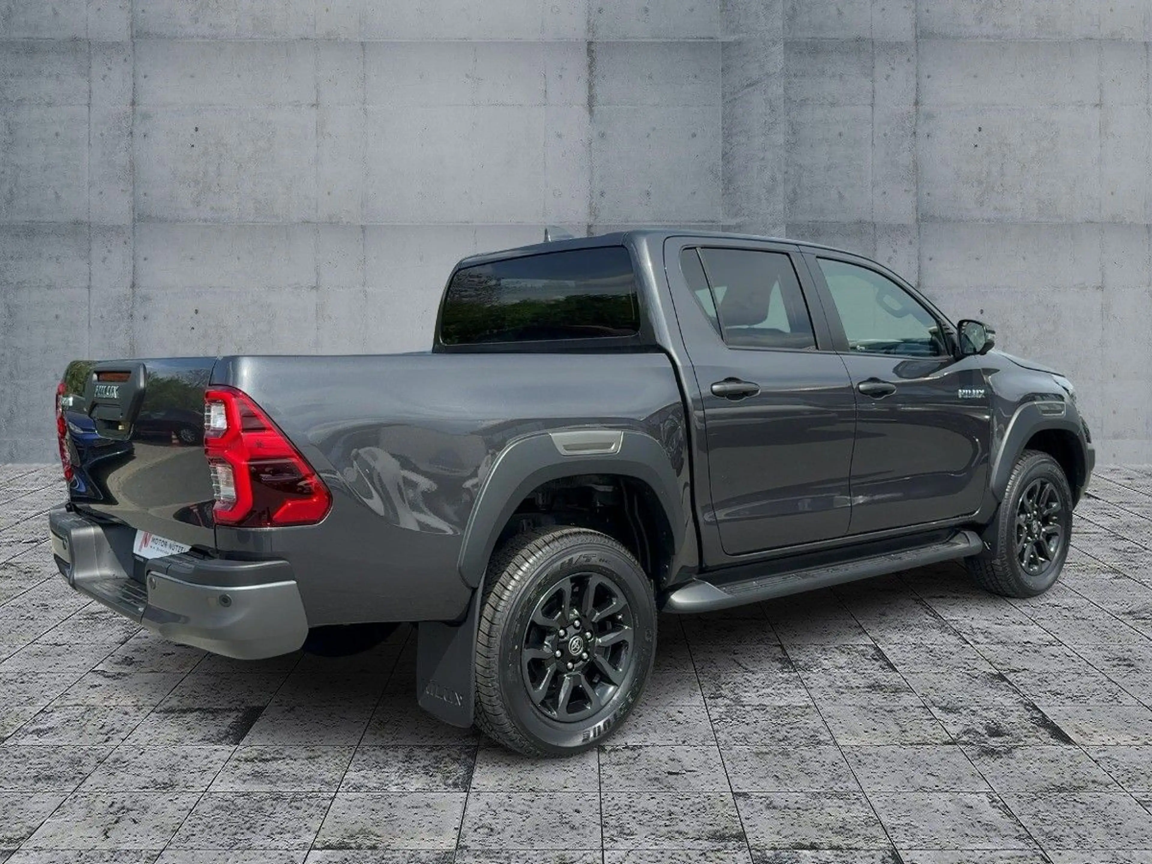 Toyota Hilux 2.8 D 4x4 Invincible Allrad — photo 6