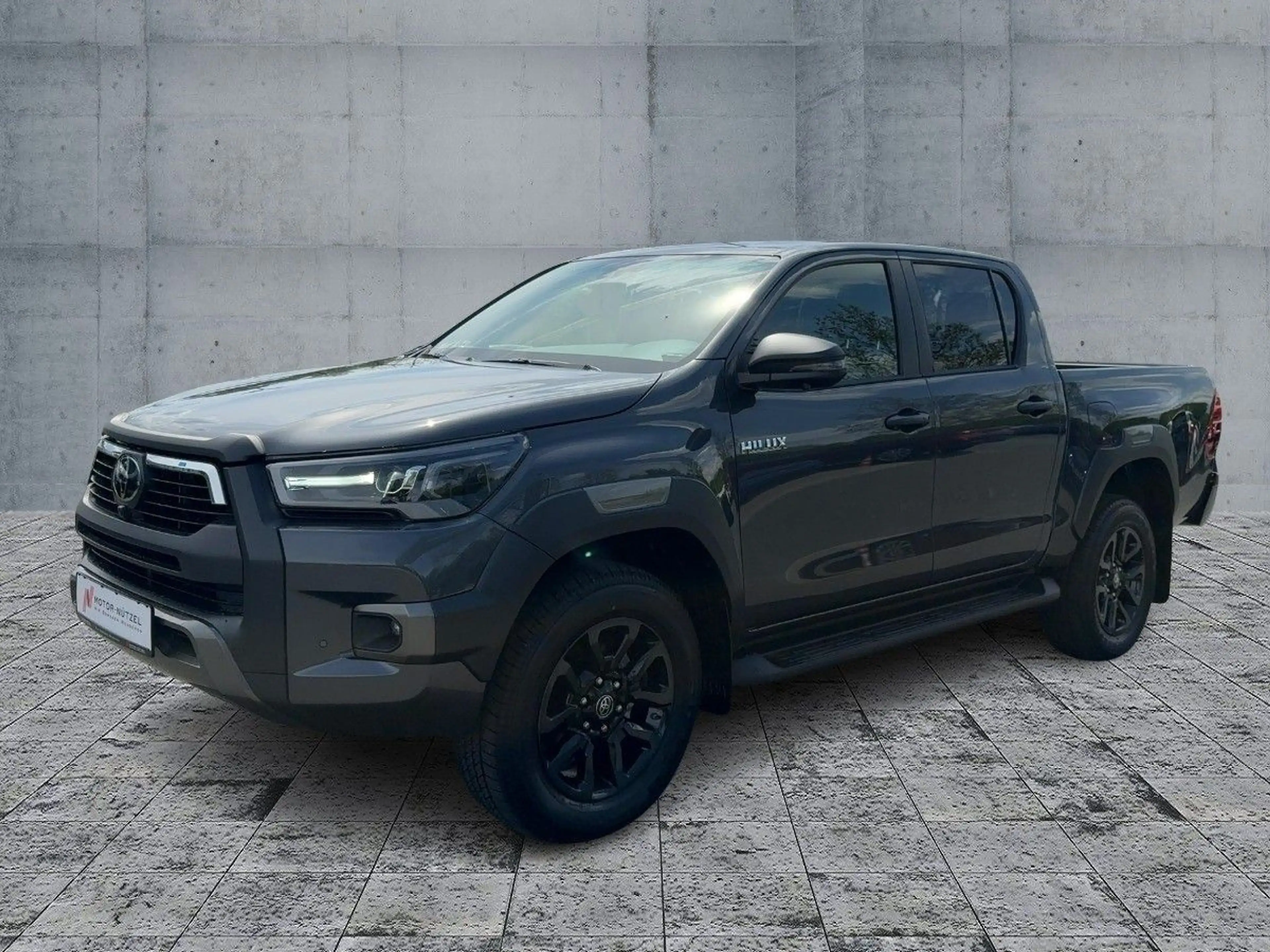 Toyota Hilux 2.8 D 4x4 Invincible Allrad — photo 2