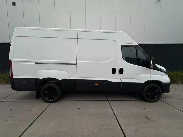 Iveco Daily view 2