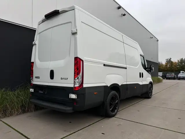 Iveco Daily view 3