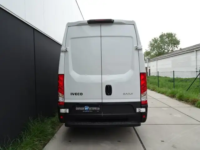 Iveco Daily view 4