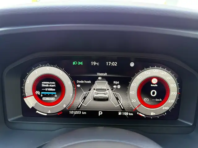 Nissan Qashqai view 28