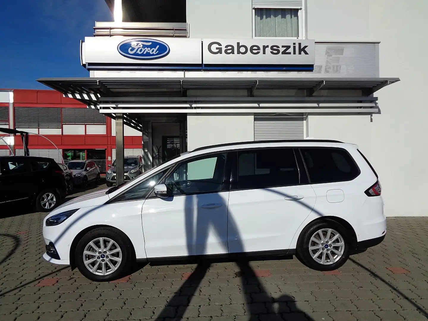 Ford Galaxy 2,5 Duratec Hybrid Trend Aut. Weiß - 2
