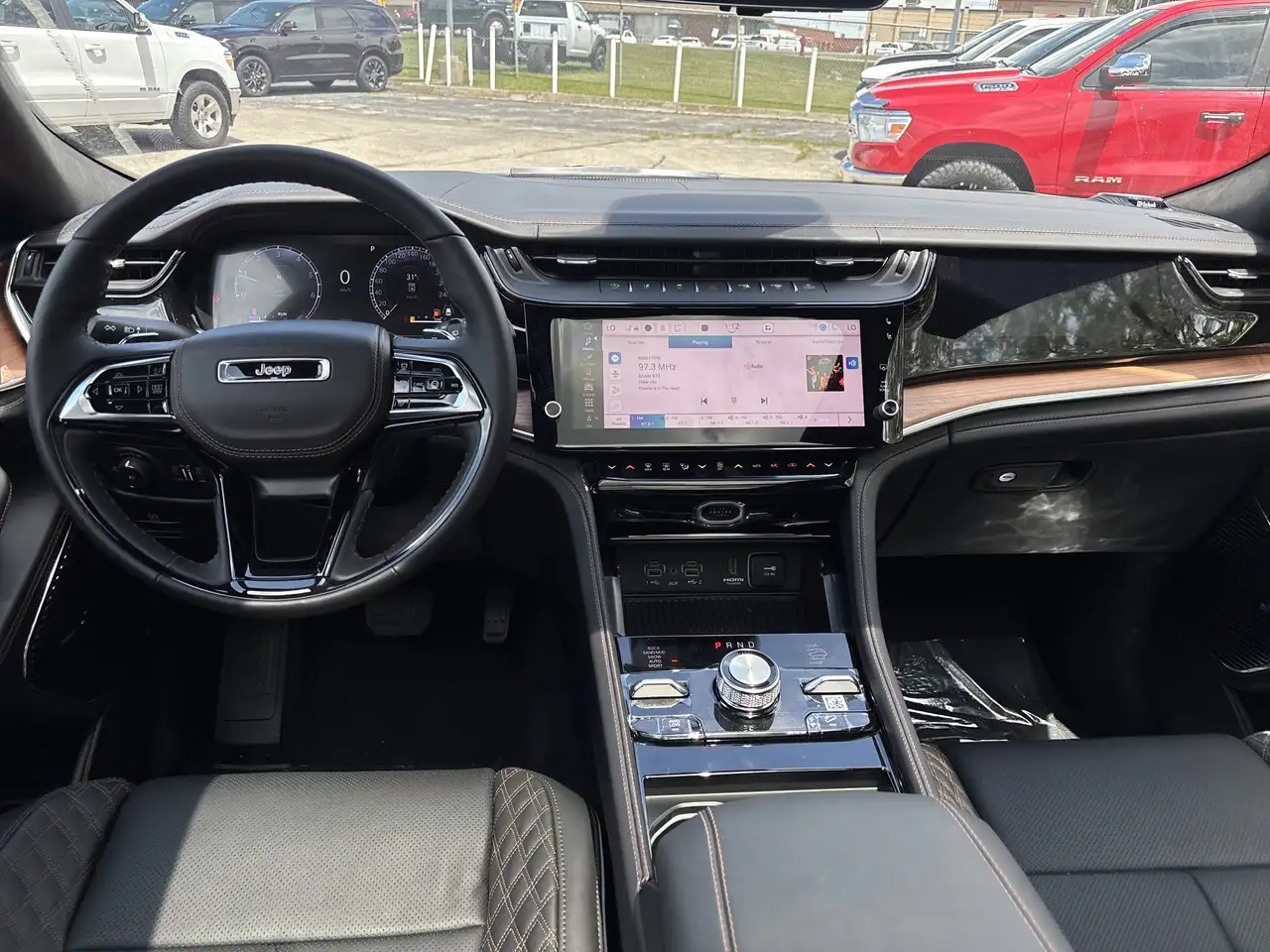 Jeep Grand Cherokee снимка Jeep Grand Cherokee
