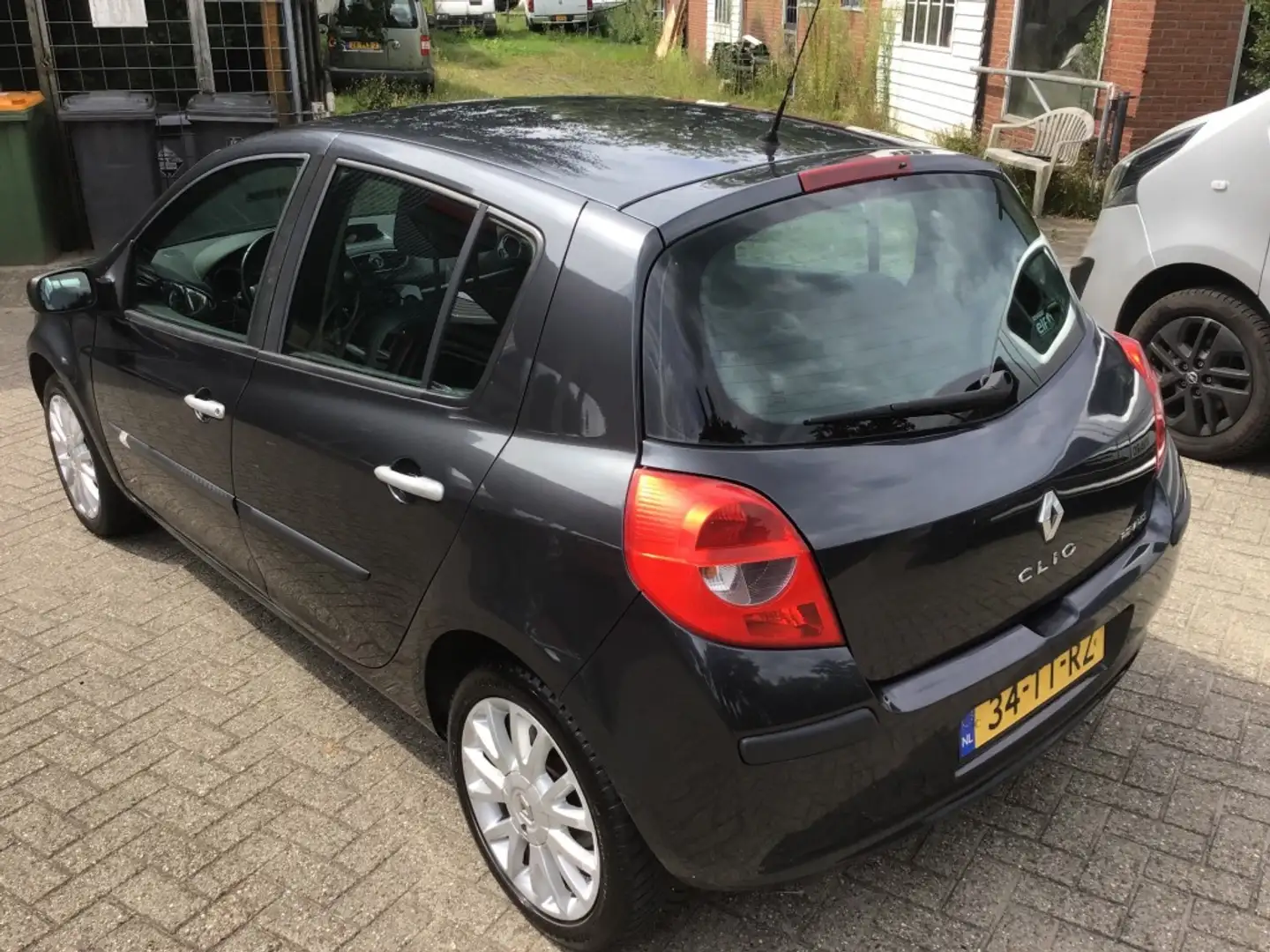 Renault Clio 1.4-16V EXCEPTION Gris - 2