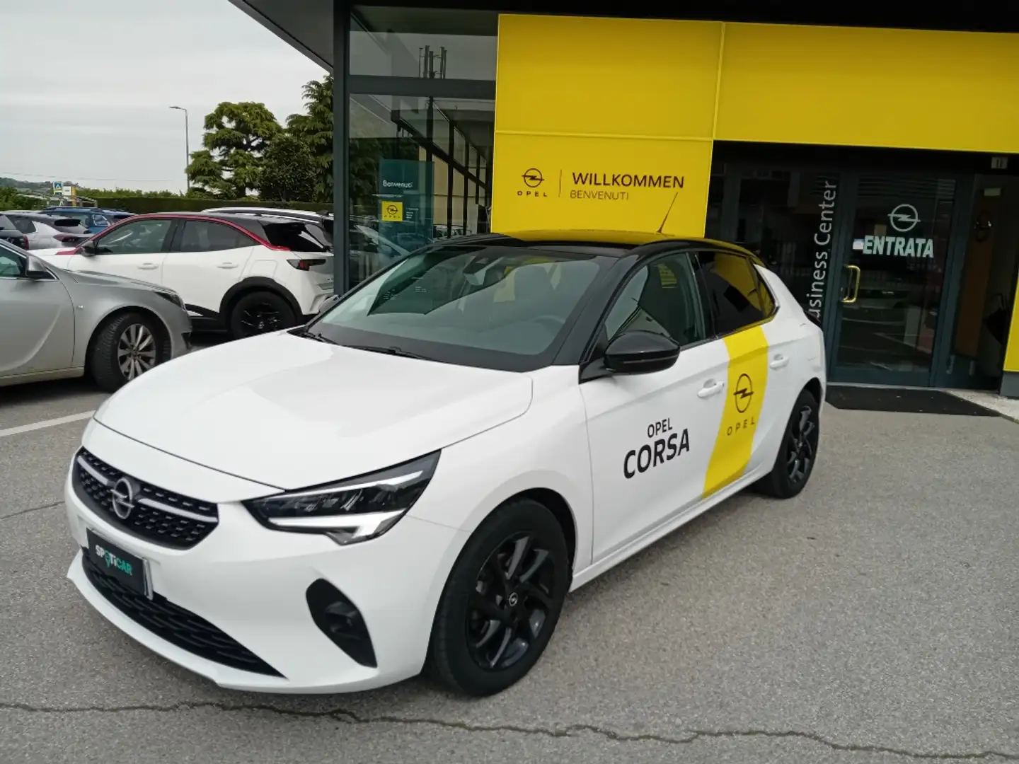 Opel Corsa 1.2 Elegance Bianco - 1