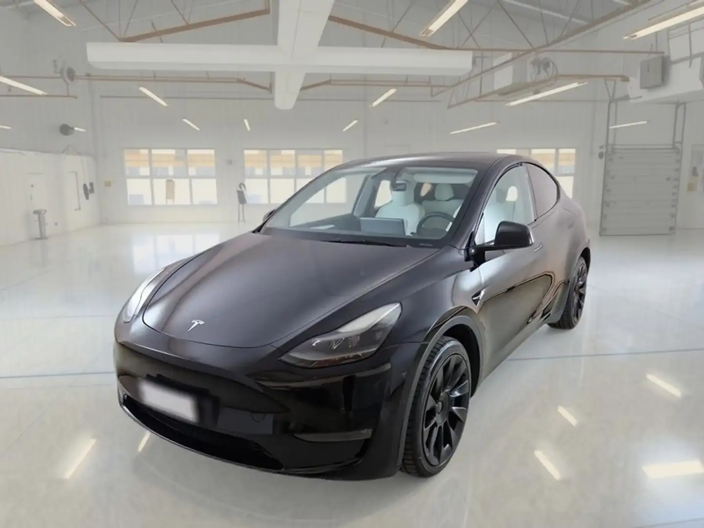 Tesla Model Y 75 kWh Dual Motor Long Range 4WD aut. - 1