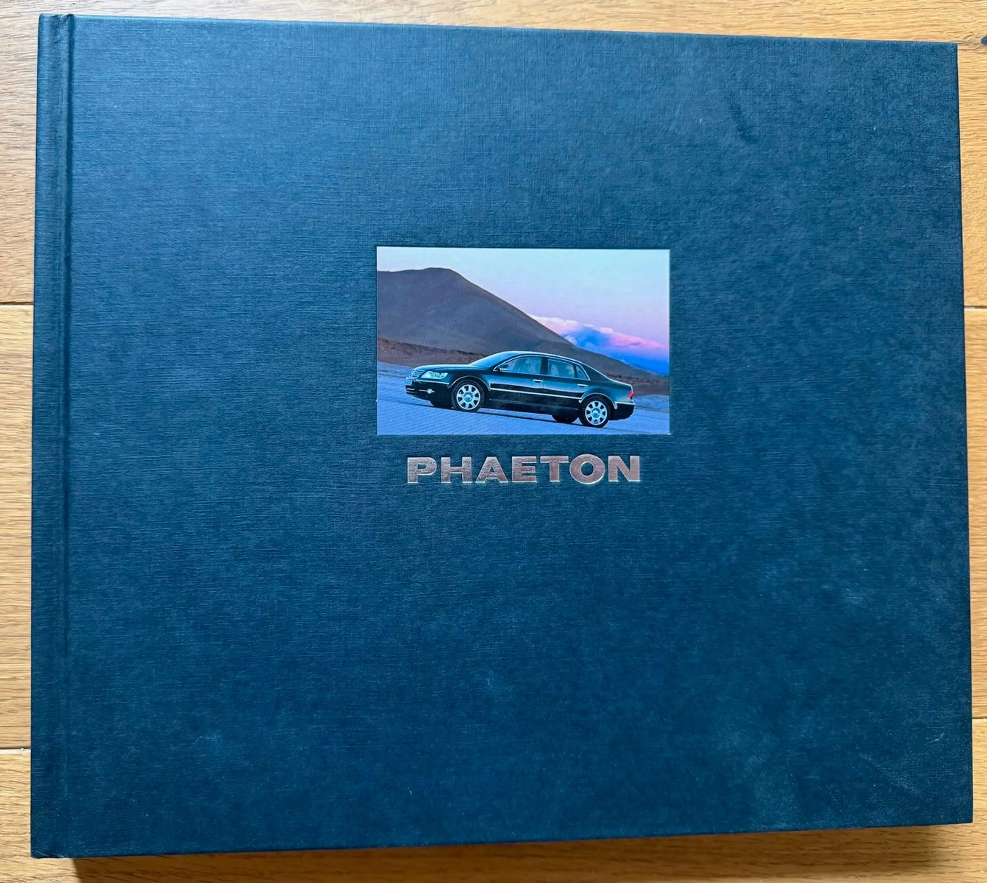 Volkswagen Phaeton 4.2 V8 4MOTION Tiptronic 5-Sitzer — photo 39