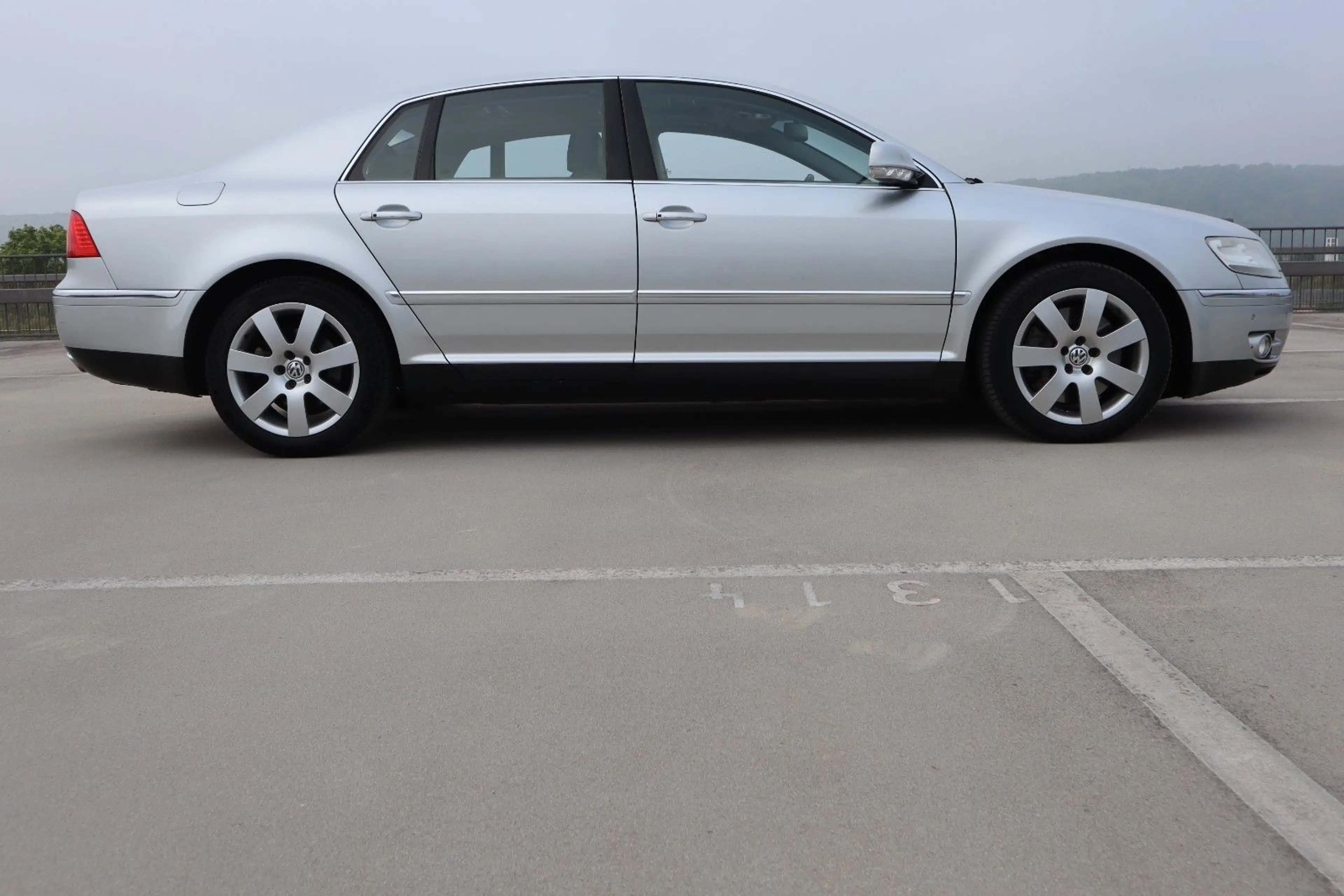 Volkswagen Phaeton 4.2 V8 4MOTION Tiptronic 5-Sitzer