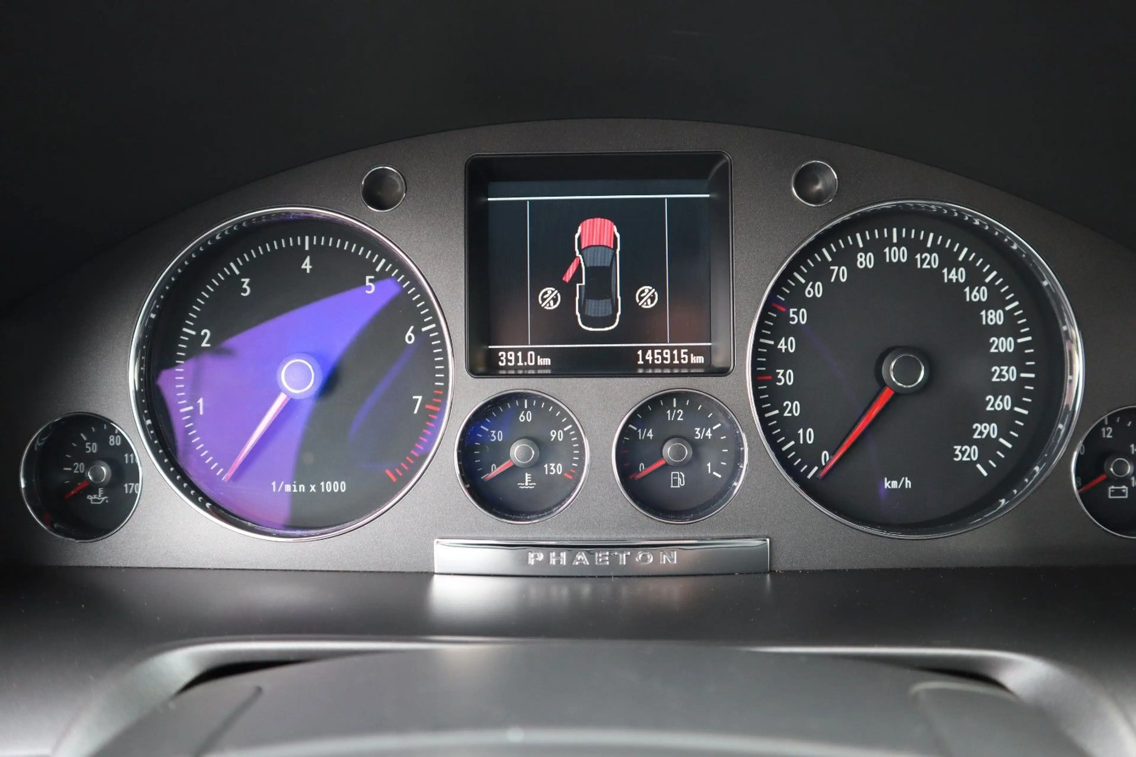 Volkswagen Phaeton 4.2 V8 4MOTION Tiptronic 5-Sitzer — photo 20