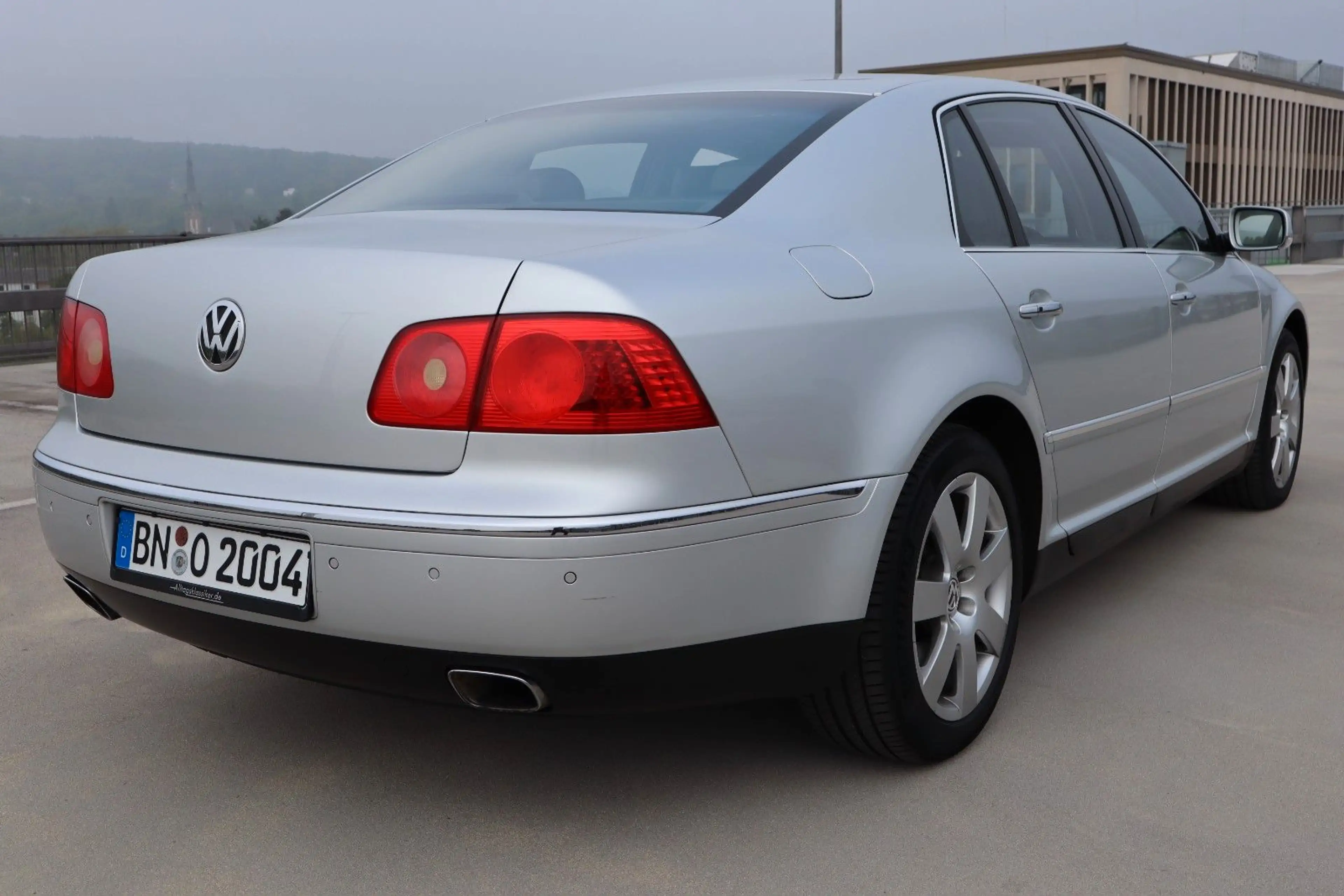 Volkswagen Phaeton 4.2 V8 4MOTION Tiptronic 5-Sitzer — photo 7