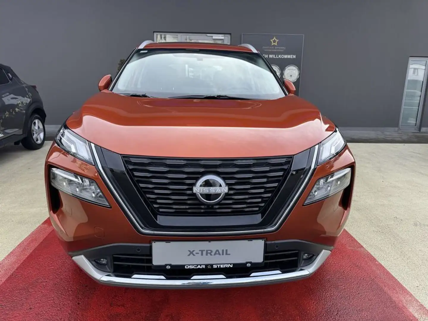 Nissan X-Trail Tekna+ e-power 1,5 e-4ORCE Allrad Orange - 2