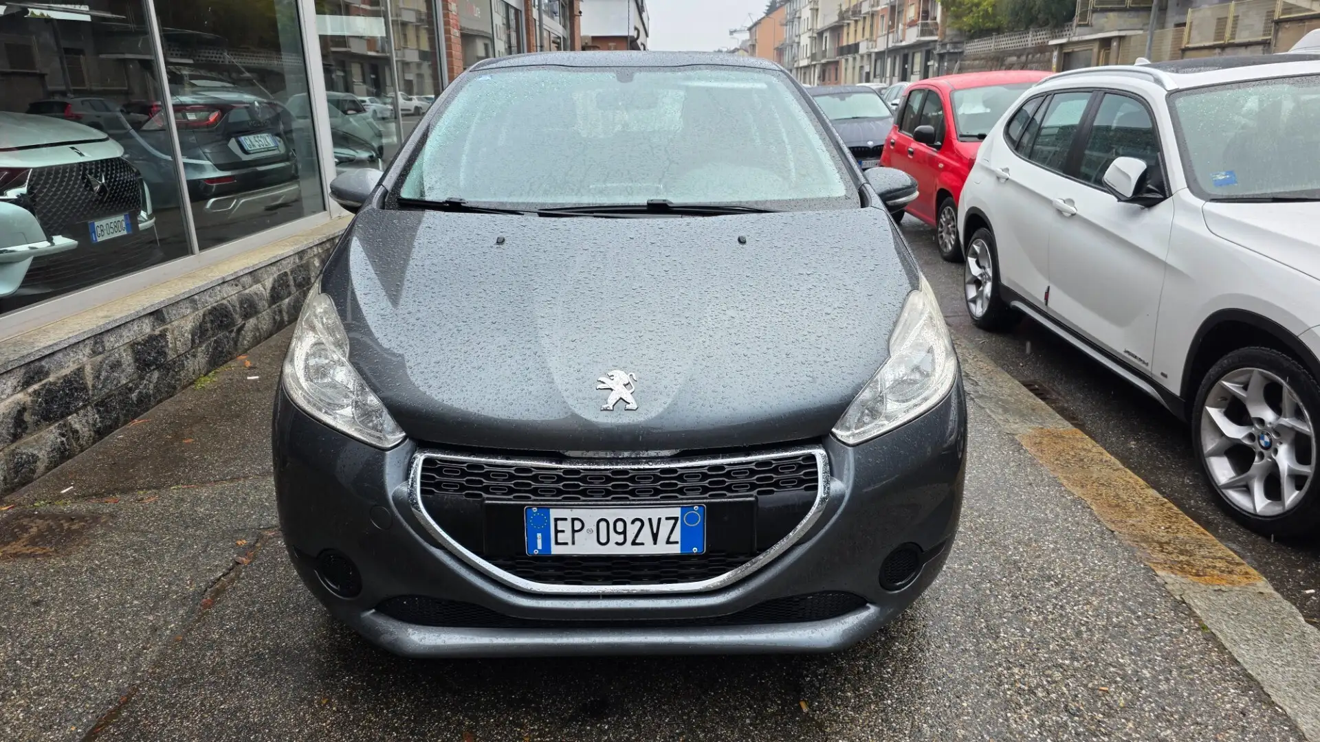 Peugeot 208 1.4 HDi 68 CV 5 porte Allure Grey - 2