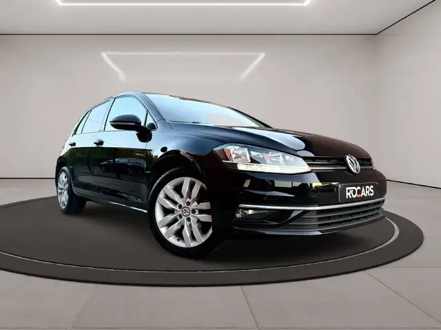 Volkswagen Golf view 3