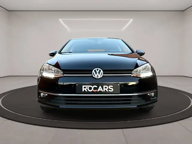 Volkswagen Golf view 2