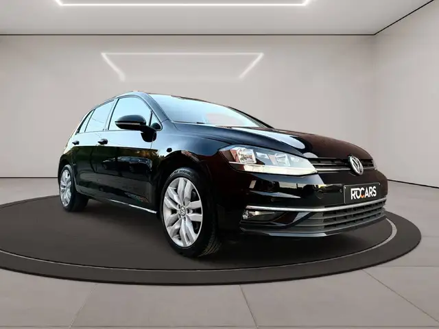Volkswagen Golf view 4