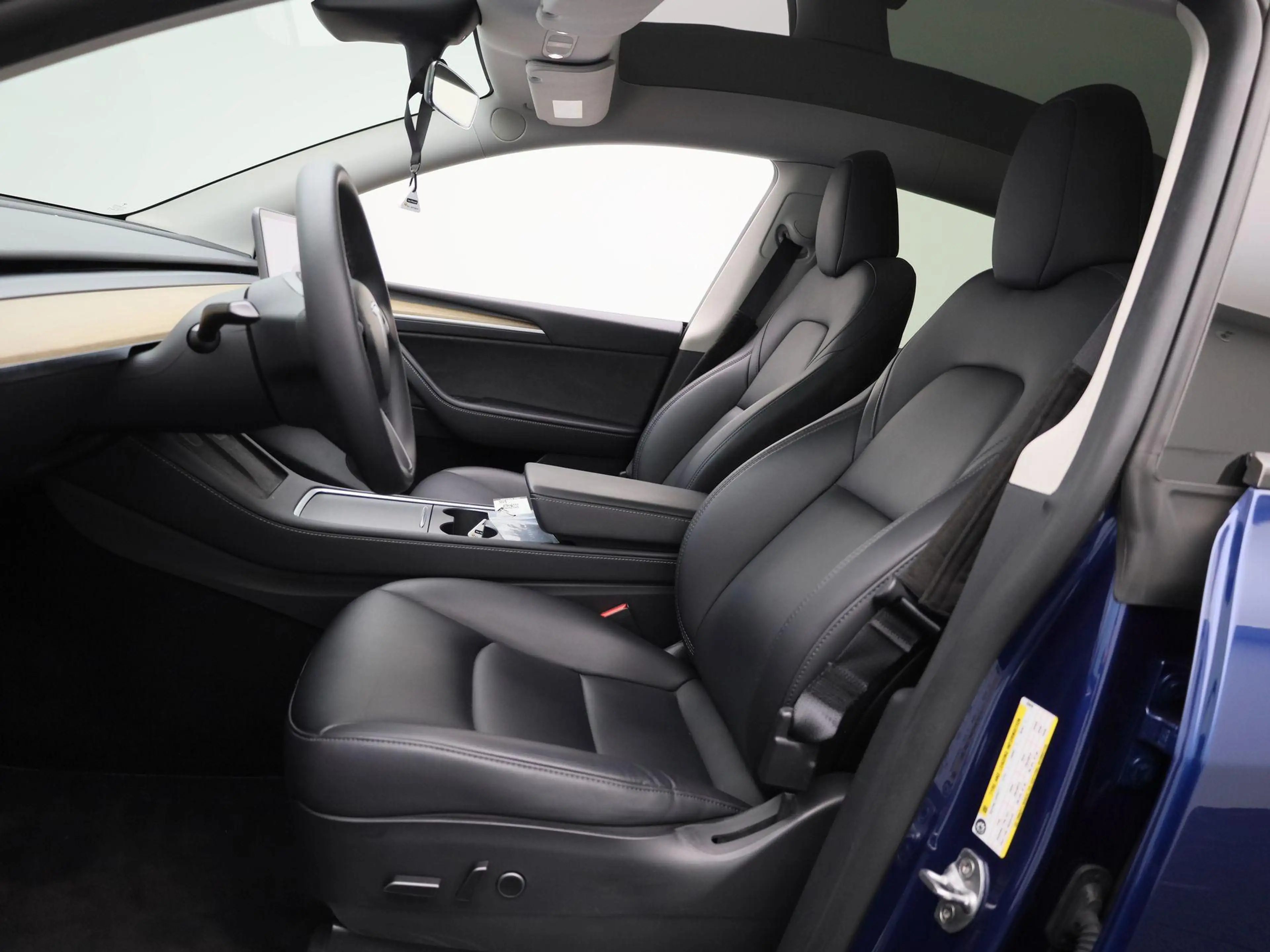 Tesla Model Y LONG RANGE AWD 75 KWH VERWACHT !! | PANORAMADAK | — photo 10