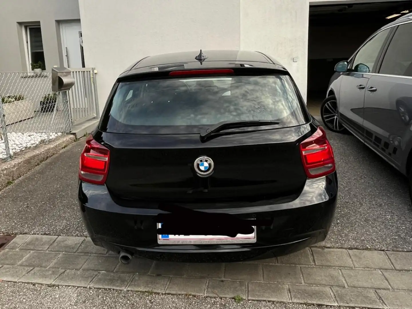 BMW 114 114d Schwarz - 2
