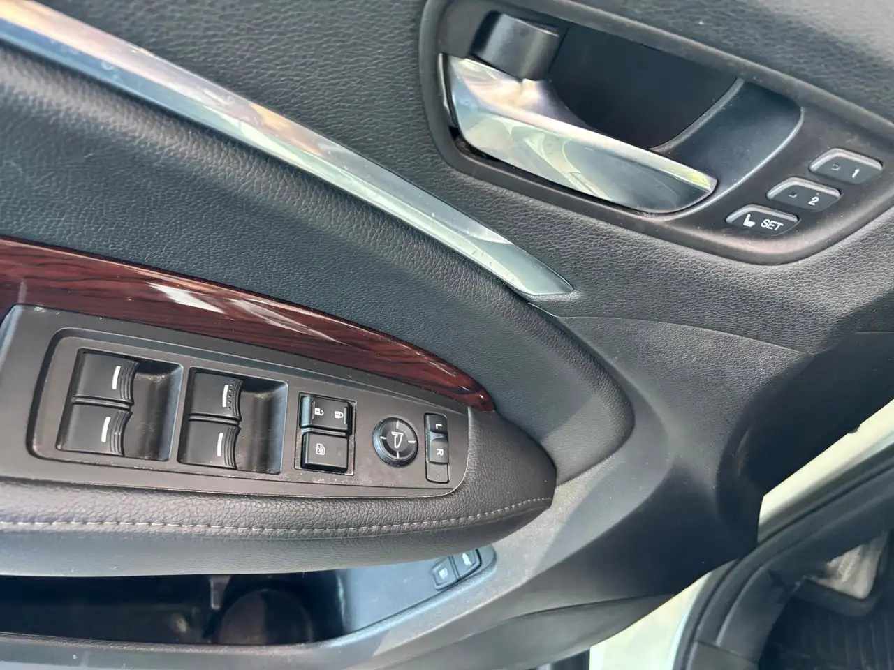 Acura MDX снимка Acura MDX