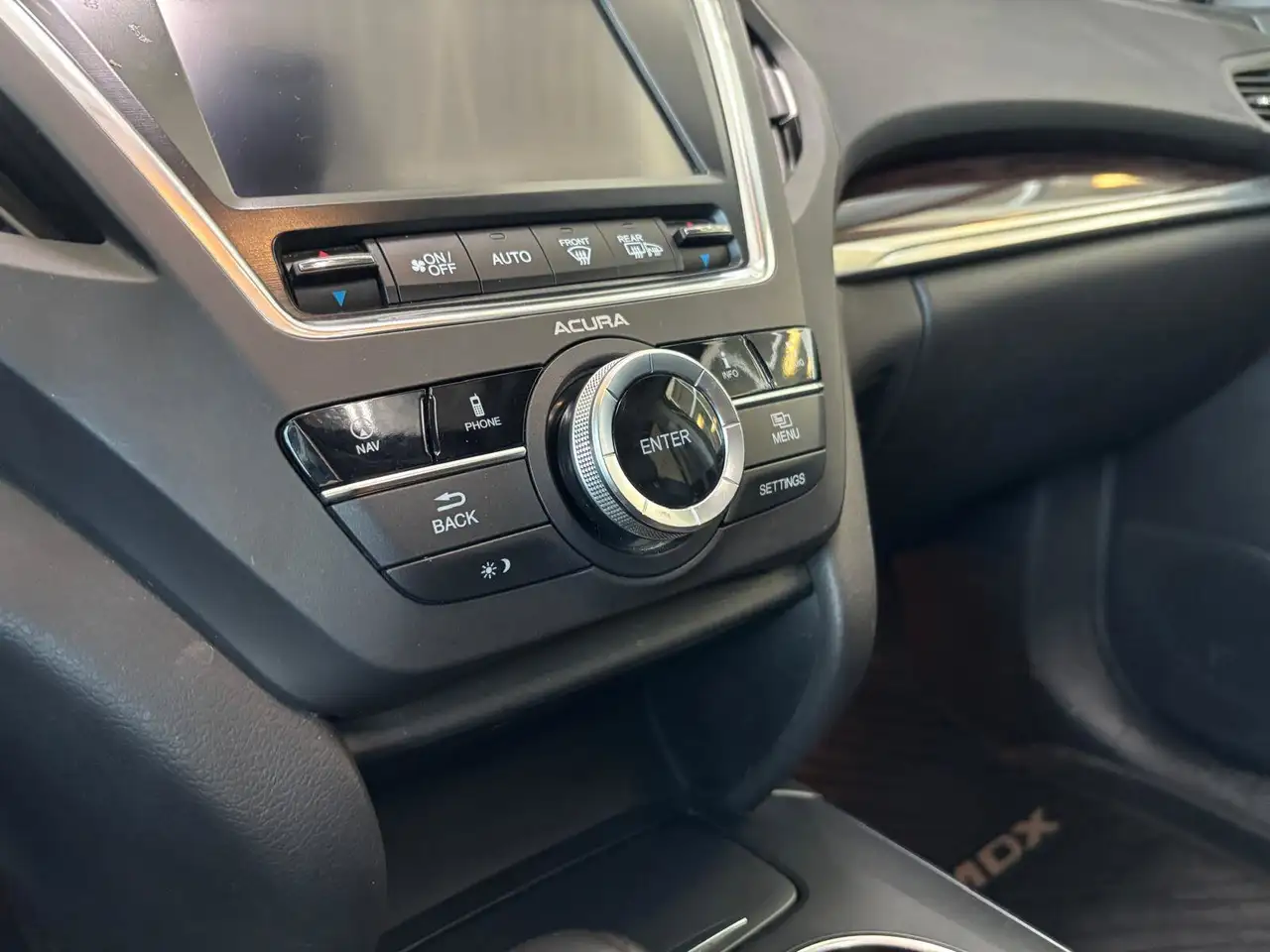 Acura MDX снимка Acura MDX