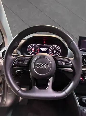 Audi Q2 view 9