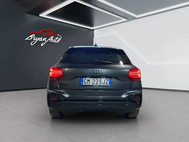 Audi Q2 view 5