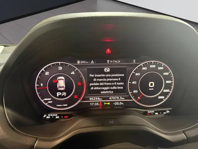 Audi Q2 view 10