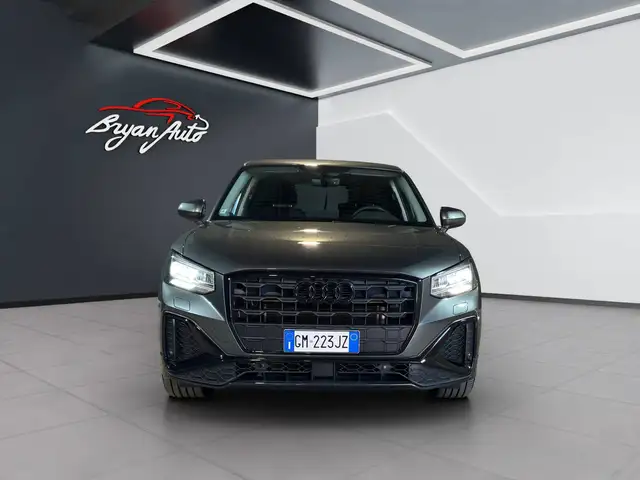 Audi Q2 view 3