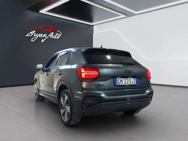 Audi Q2 view 4