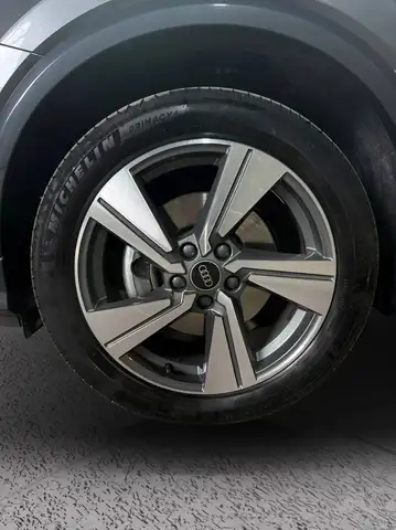 Audi Q2 view 14