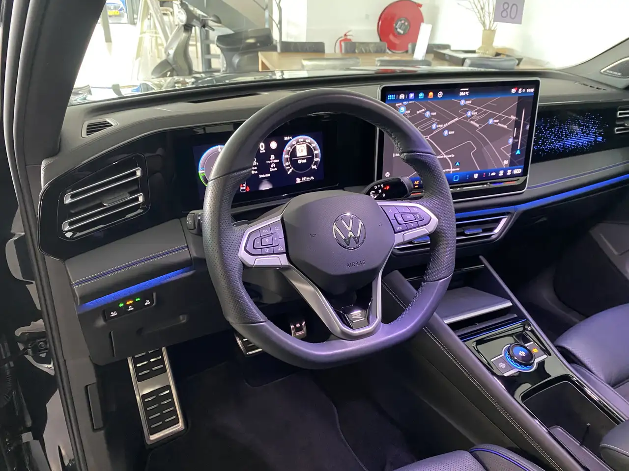 Volkswagen Tiguan 1.5 eHybrid R-Line Edition 272 PK Black-Style Pano, миниатюра 19