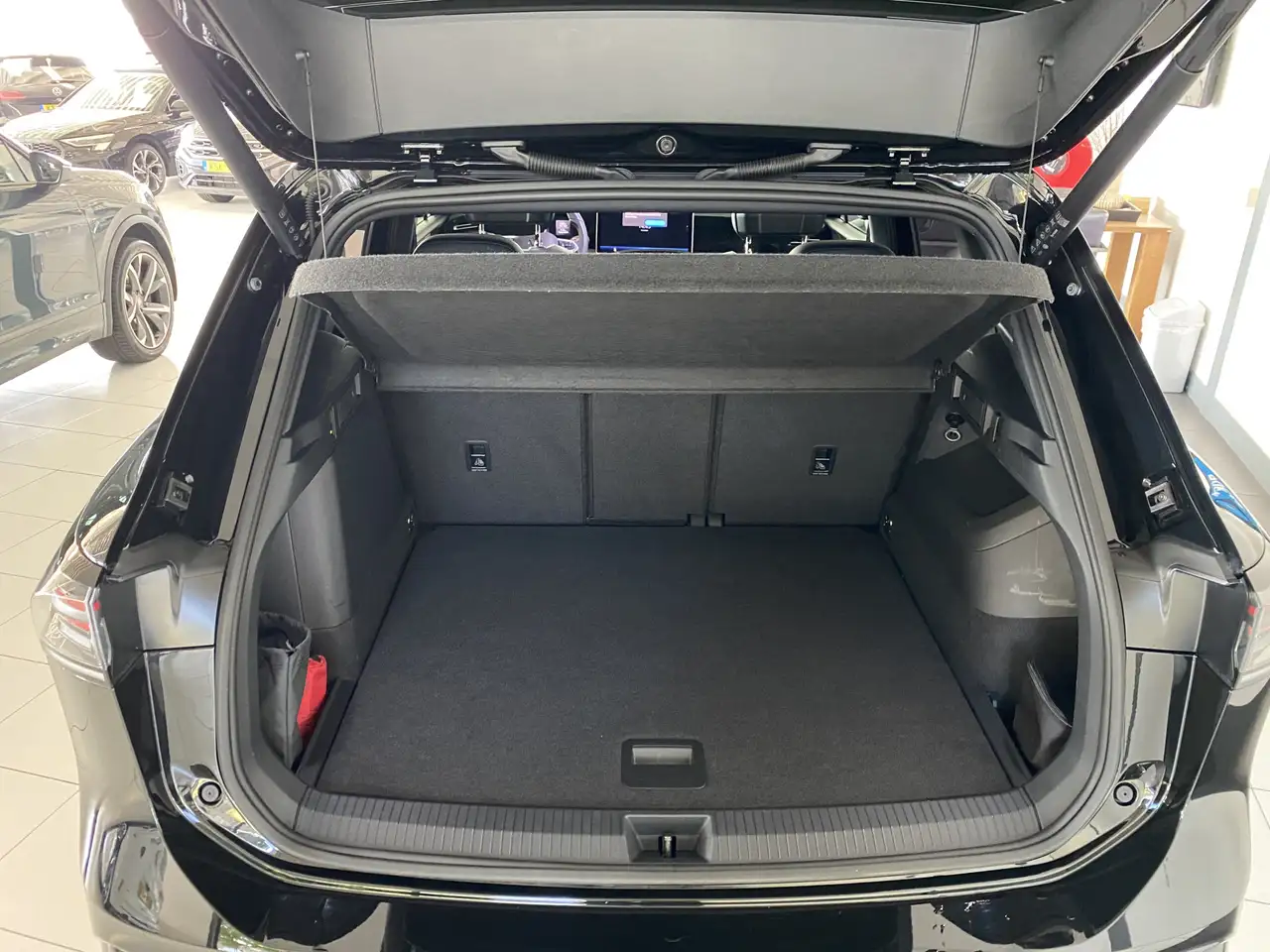 Volkswagen Tiguan 1.5 eHybrid R-Line Edition 272 PK Black-Style Pano, миниатюра 12