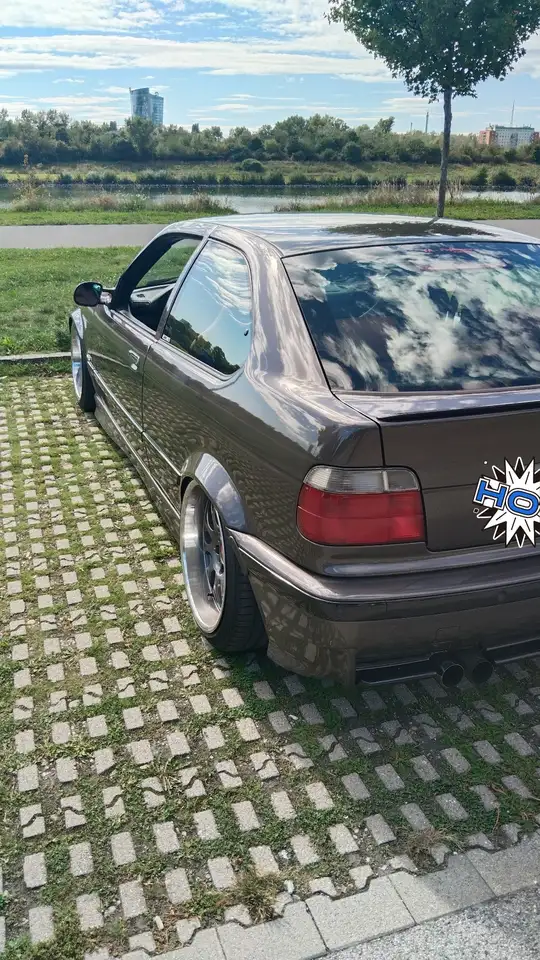 BMW 328i Compact individual, foto 4
