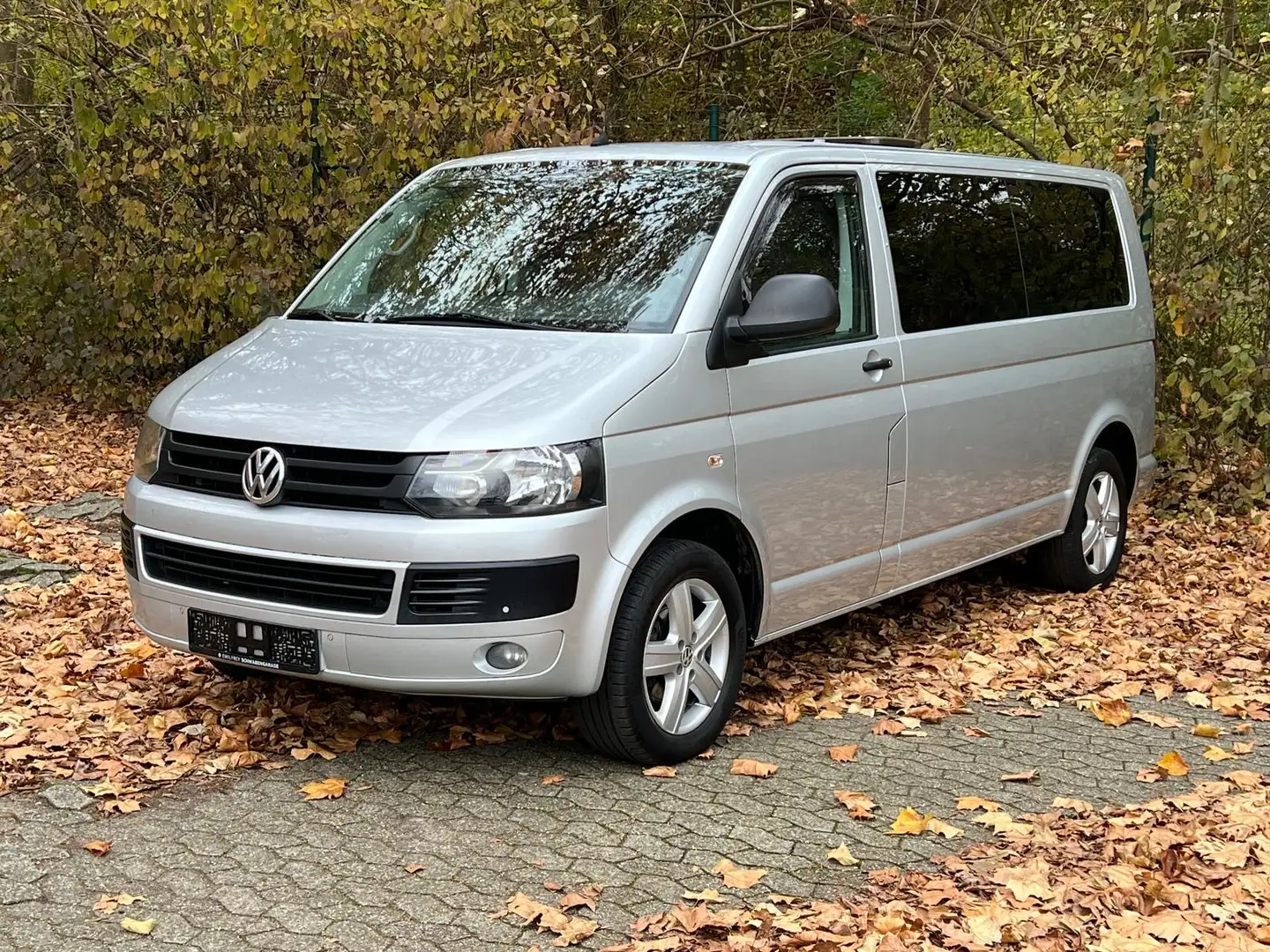 Volkswagen T5 Caravelle lang DSG PDC Klima Navi MFL GRA BC ALU 8-Fach Srebrny - 1